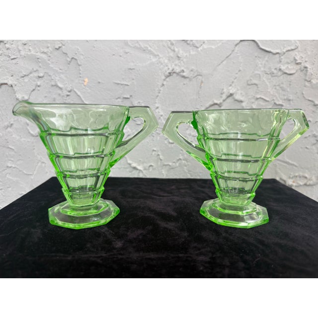 1930s Art Deco Indiana Glass Uranium Green Creamer & Sugar Set With Caddy – Depression Glass - 3pcs For Sale In Orlando - Image 6 of 11