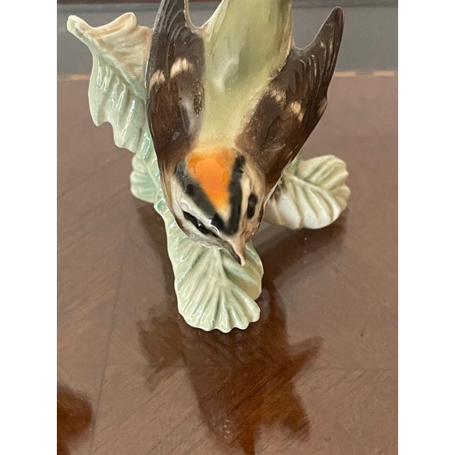 Lovely polychrome porcelain two bird figurines by Goebelnzgermany manufacturer. Highly collectible.