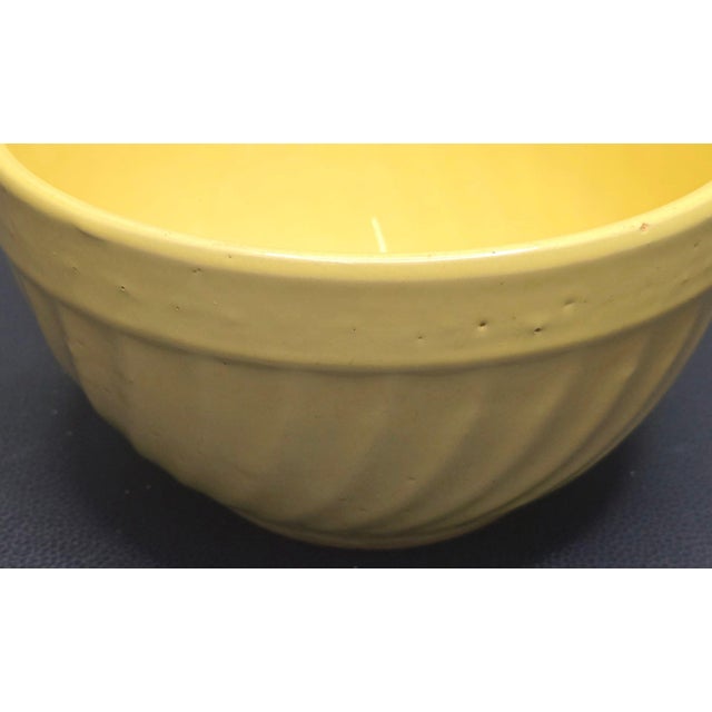 Vintage American Yellow Ware Mixing Bowl Swirl Pattern Oven Ware For Sale In Portland, ME - Image 6 of 7