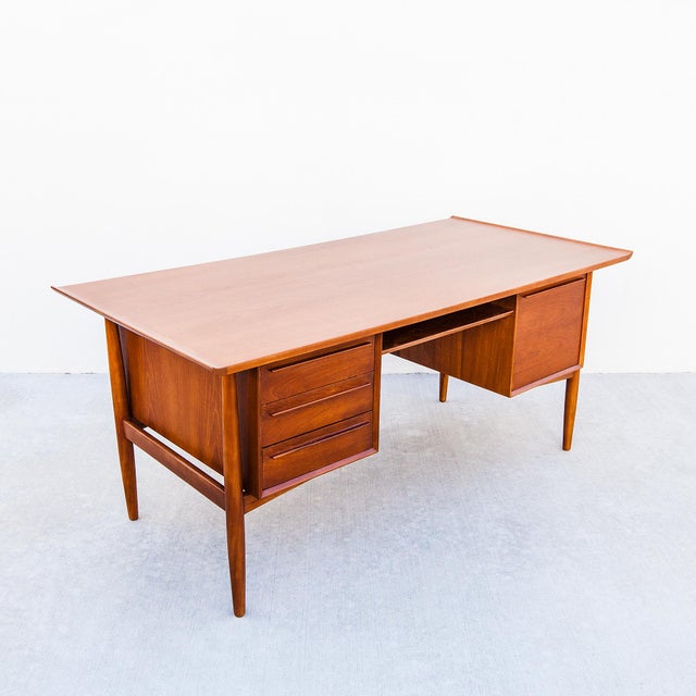 Vintage Restored Arne Vodder Teak Executive Desk by h.p. Hansen, Denmark 1960s For Sale - Image 13 of 15