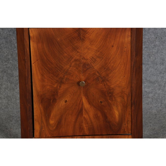 Brown Antique Biedermeier Bedside Table in Mahogany, 1820 For Sale - Image 8 of 18