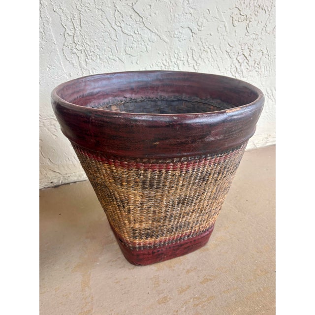 Red Pair of 19th Century Thai Hand Woven Rattan Red Lacquer Grain Baskets For Sale - Image 8 of 9