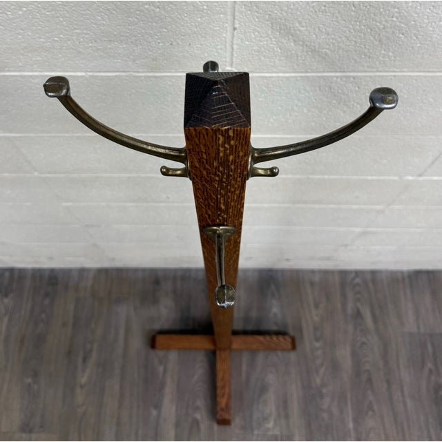 This is a gorgeous antique Arts & Crafts Mission quarter sawn oak hall tree or coat rack with brass hooks. Has a Stickley...