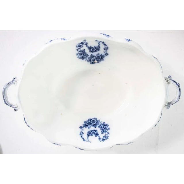 Late 20th Century Late 20th Century English Traditional John Maddock Royal Vitreous Heumann Covered Casserole - Made in England For Sale - Image 5 of 7
