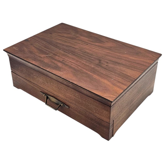 1847 Rogers Bros Garland Silverplate Flatware Service — 80pc With Wood Chest For Sale - Image 11 of 13