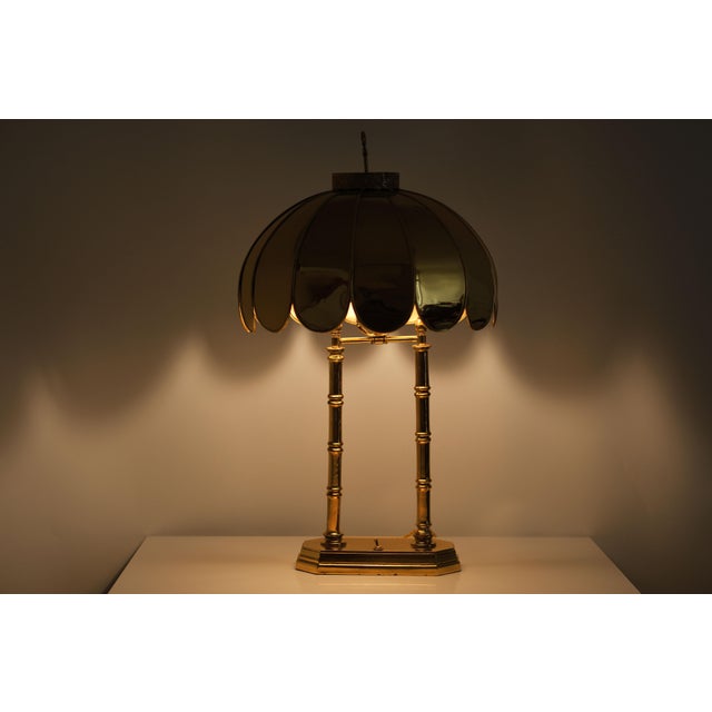 Mid-Century Hollywood Regency Gilt Metal Table Lamp with Scalloped Dome Shade For Sale - Image 10 of 11