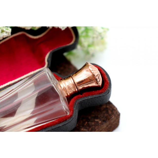 Perfume Bottle in Cut Glass with Gold Applications For Sale - Image 4 of 5