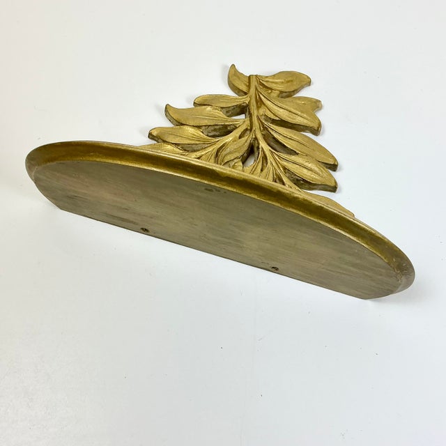 Syroco Wood 1970s Vintage Hollywood Regency Boho Chic Americana Syroco Wood Gilded Wall Bracket Shelf For Sale - Image 4 of 18