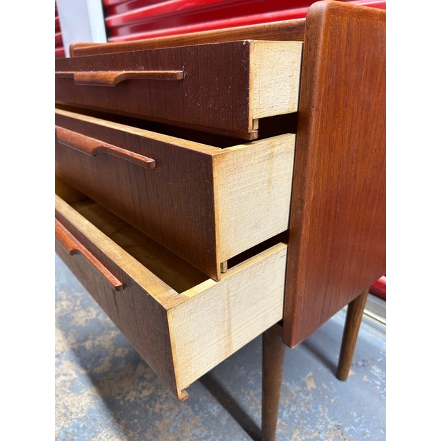 1960s Danish Teak Mid Century Modern 3 Drawer Commode Night Stand Apartment Sized Storage For Sale In New York - Image 6 of 6