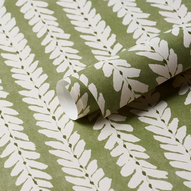 Schumacher Schumacher x Veere Greeney Woodperry Wallpaper In Moss For Sale - Image 4 of 4