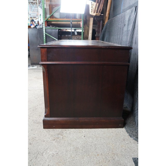 Vintage Hekman Mahogany Tooled Leather Top Executive Kneehole Office Desk 60" For Sale - Image 14 of 18