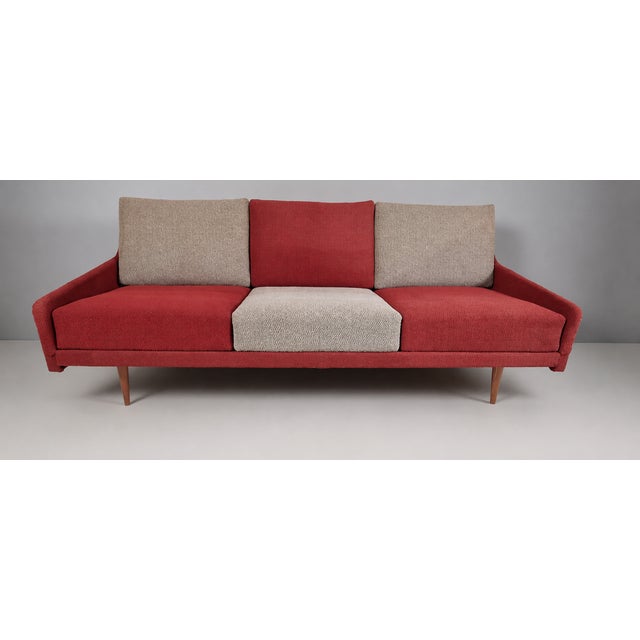 Vintage Fabric Sofa, 1970s, in Good conditions. Designed 1970 to 1979
