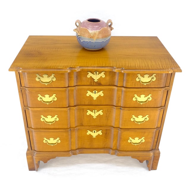 Very Fine Solid Tiger Maple Block Front Bracket Feet Bachelor Dresser Chest For Sale - Image 16 of 18
