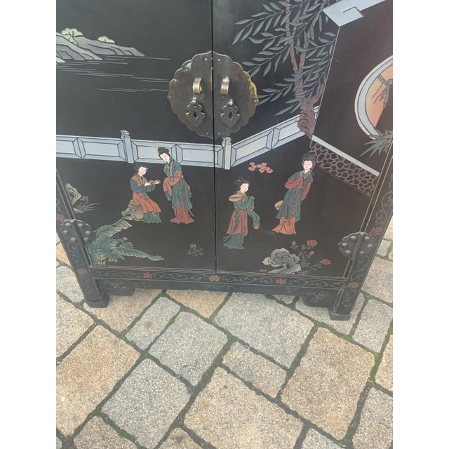 1920s Chinese Half Cabinet in Black Lacquer, 1920a For Sale - Image 5 of 16