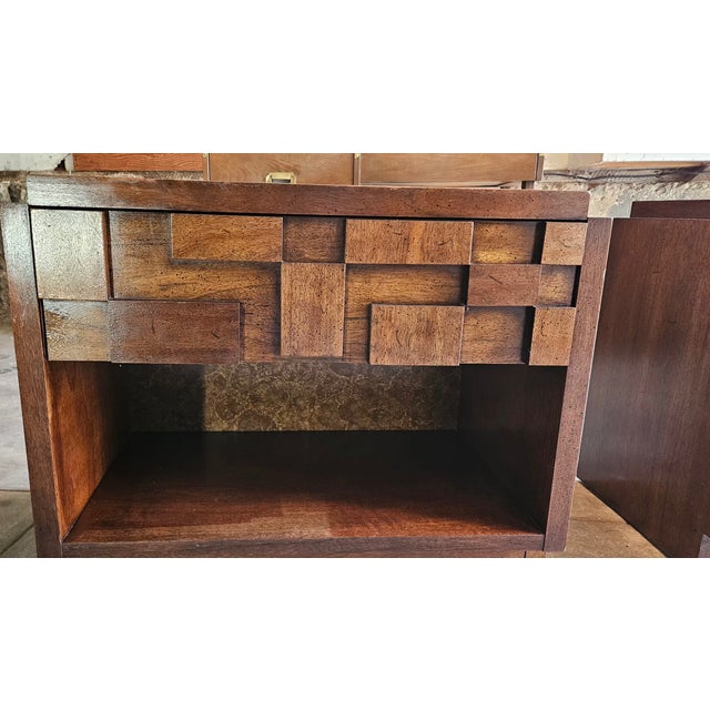 Vintage Lane Altavista Staccato Walnut Nightstands – Pair For Sale - Image 17 of 18