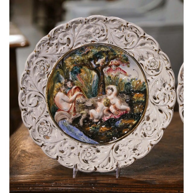 Italian Pair of 20th Century Italian Hand-Painted Porcelain Capodimonte Wall Platters For Sale - Image 3 of 10