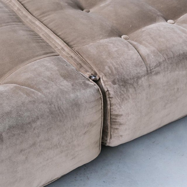 Textile Mid-Century Italian Le Bambole Bed or Day Bed by Mario Bellini For Sale - Image 7 of 16