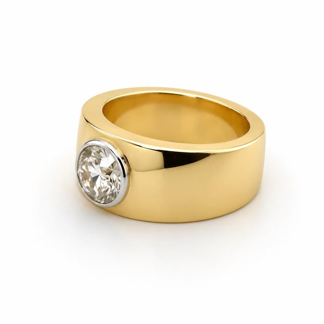 Mid-Century Modern Mid 20th Century 18k Old European Diamond Ring, Size 6.75 For Sale - Image 3 of 4