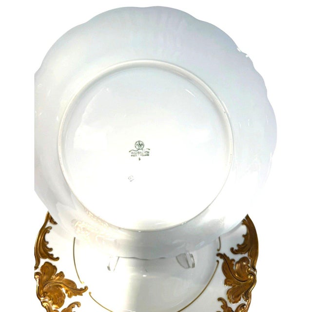 Rococo Vintage Walbrzych Wlb3 Poland 9.5" Gold Rococo Porcelain 4 Luncheon Plate Set For Sale - Image 3 of 4