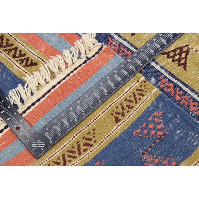 Late 20th Century Vintage Persian Shiraz Kilim Rug - 04'03 X 06'02 For Sale - Image 5 of 9