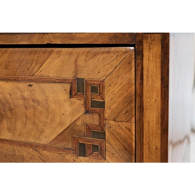 Louis XVI Chest of Drawers in Nutwood, 1780s For Sale - Image 10 of 15