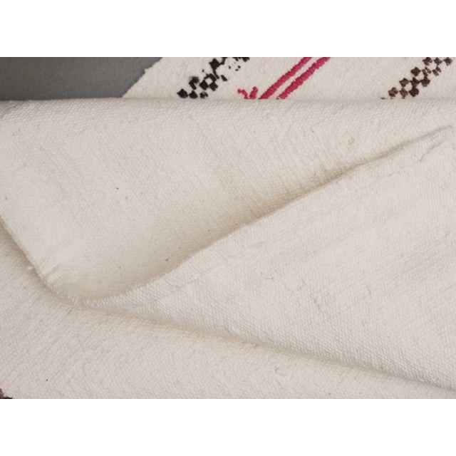 1970s Vintage Handmade Wool Cotton White Small Kilim Rug For Sale - Image 9 of 11