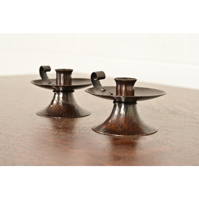 Art Deco Roycroft Arts & Crafts Hammered Copper Handled Candlesticks, Pair For Sale - Image 3 of 10