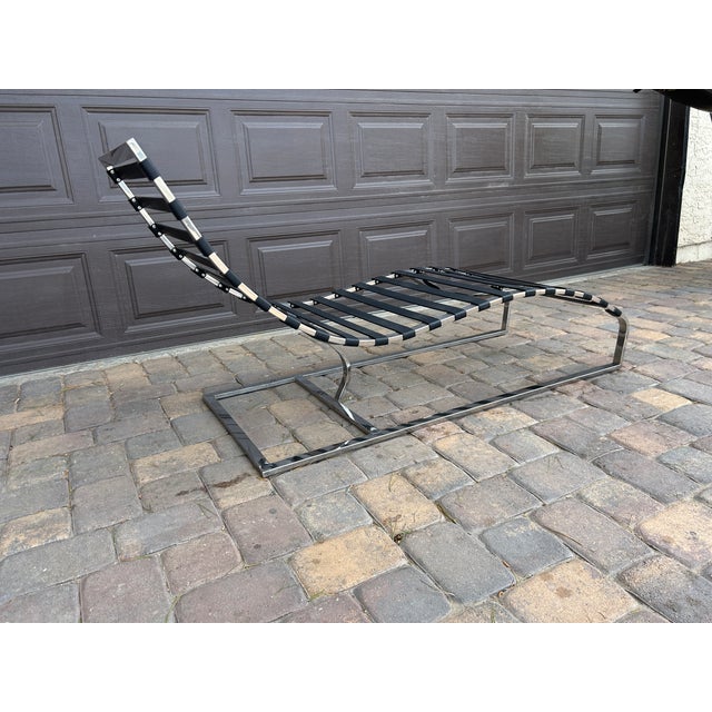 Bauhaus Style Leather Chaise Lounge Chair For Sale In Las Vegas - Image 6 of 8