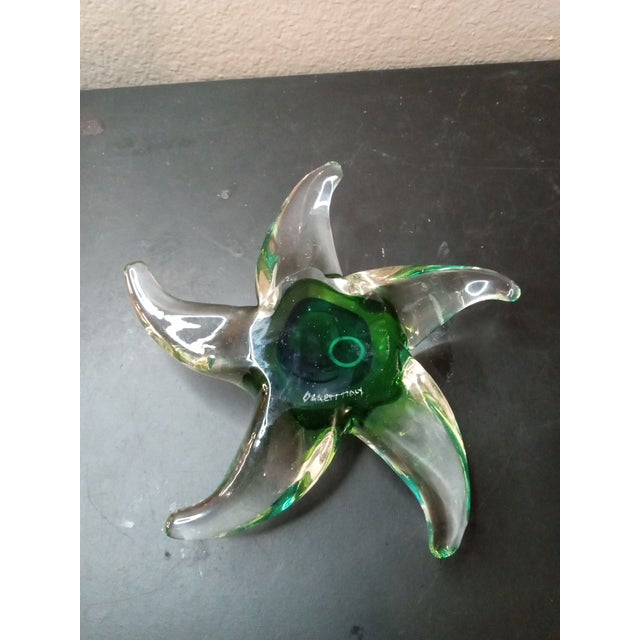 EXQUISITE Signed Oggeti Italy Green Swirl 8" Art Glass Star Fish Peperweight This exquisite piece of art glass is a true...