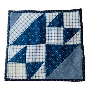 Handmade Americana Bow Tie Quilt Mat