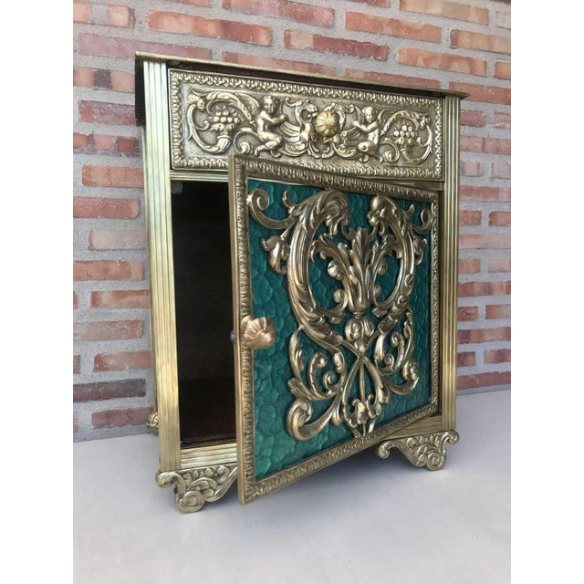 Antique Louis XVI Bronze Vitrine Nightstands with Green Glass Doors and Drawer, Set of 2 For Sale - Image 17 of 18