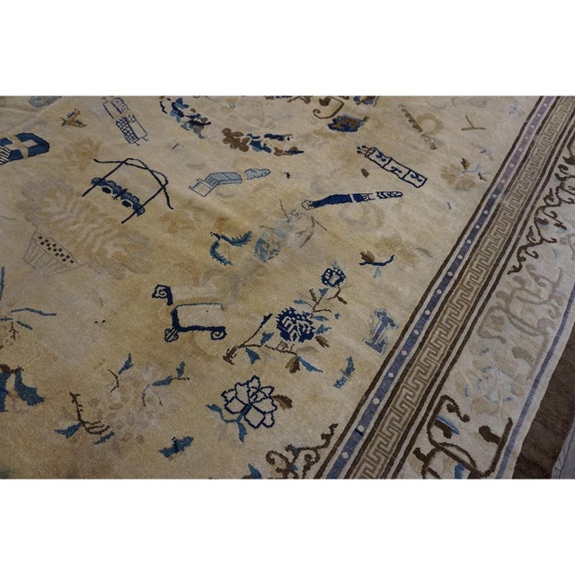 Late 19th Century 1880s Ivory Field Medallion Vase Classic Antique Chinese Peking Room Size Rug For Sale - Image 5 of 9
