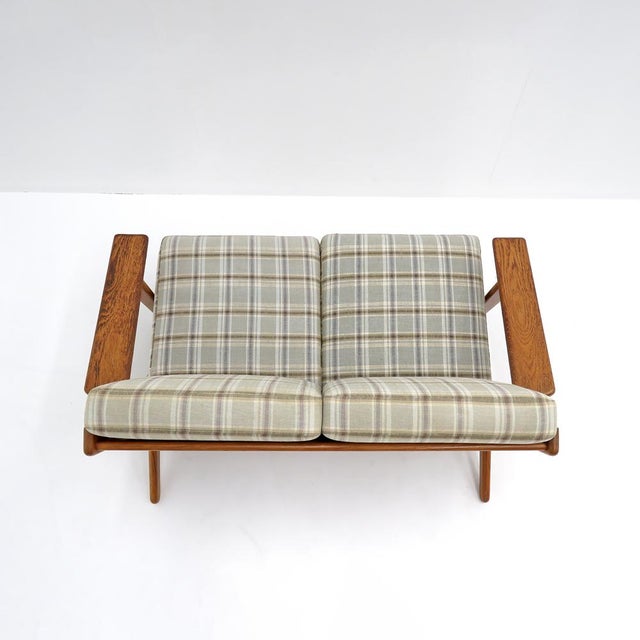 Hans J. Wegner Sofa Model Ge-290/2, 1950 For Sale - Image 10 of 10