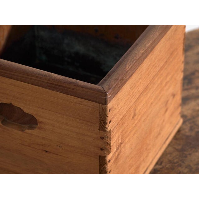 Japanese Hibachi Brazier Box by Amaru For Sale - Image 3 of 8