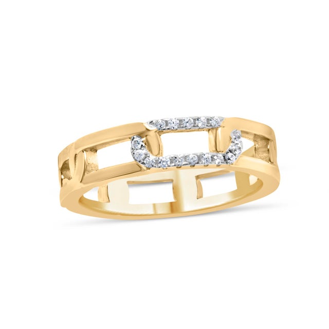Contemporary 10K Yellow Gold Diamond Accent Paperclip Band Ring (I-J Color, I2-I3 Clarity) - Size 9 For Sale - Image 3 of 6