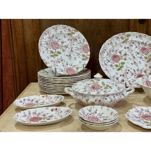 English Porcelain Dinner Service with Rose Chintz Pattern from Johnson Bros., Set of 47 For Sale - Image 6 of 17