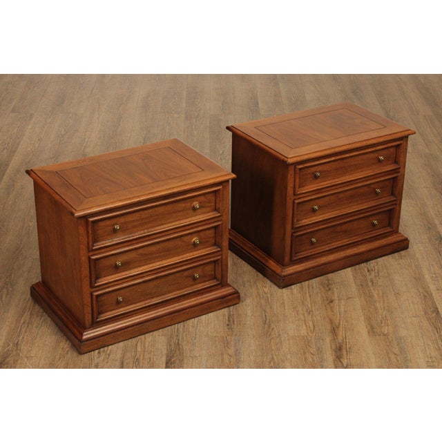 High Quality Vintage Pair of Walnut Bedside Chests with Dovetailed Drawers