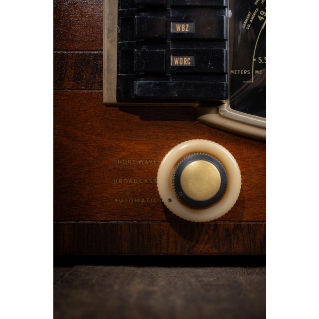 Vintage Model 6s632 Radio by Zenith For Sale - Image 10 of 11