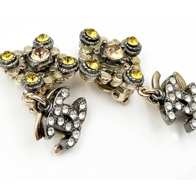 2000 - 2009 Chanel Gold Argyle Citrus Crystal Overlapped CC Dangle Piercing Earrings, A Pair For Sale - Image 5 of 5