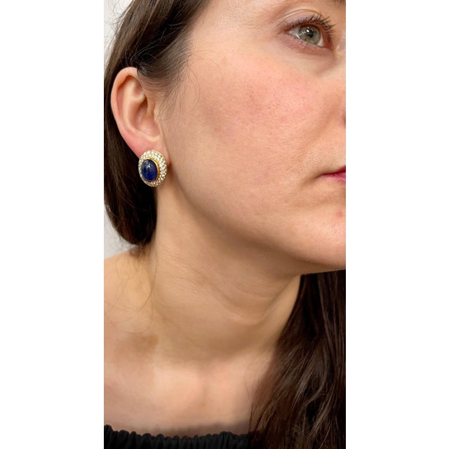 AGL Certified Natural Ceylon Sapphire Cabochon Stud / Clip Earring 18 Kt Gold For Sale - Image 14 of 18
