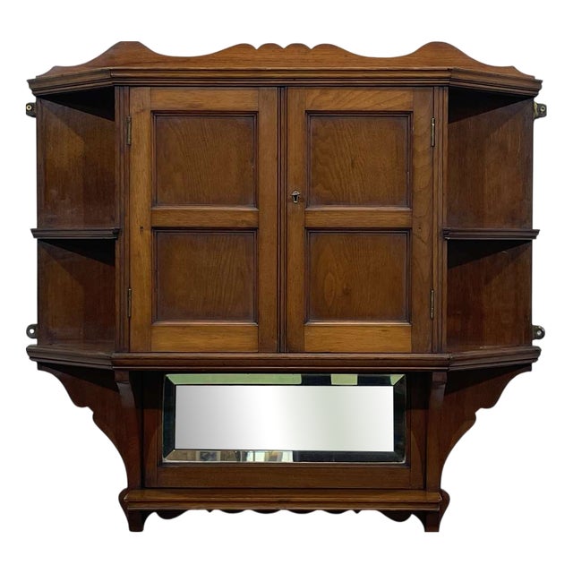 Early 20th Century English Wall Shelf in Walnut For Sale