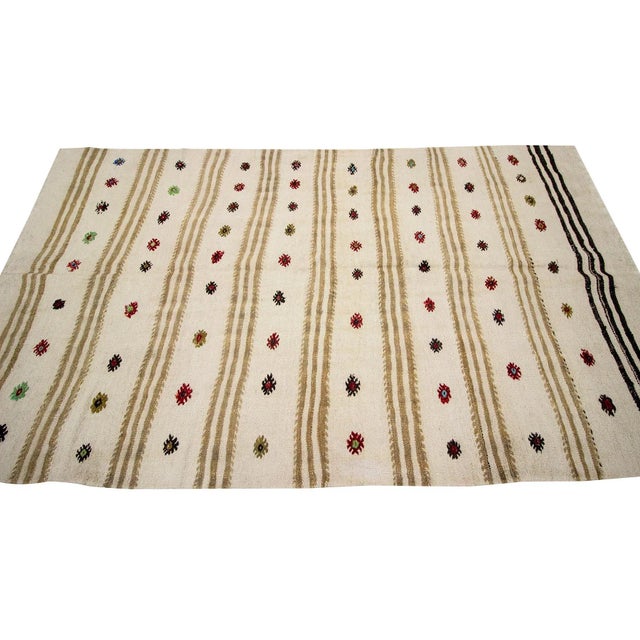 Turkish Embroidered Hemp Kilim Rug-4′5″ × 7′10″ For Sale - Image 4 of 7