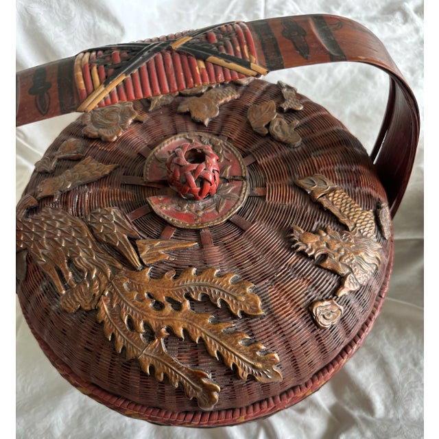 19th Century 19th Century Pair of Chinese Wedding Baskets For Sale - Image 5 of 6