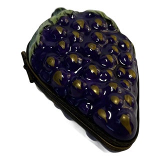 1970s Vintage Limoges France Peint Main Grape Box For Sale