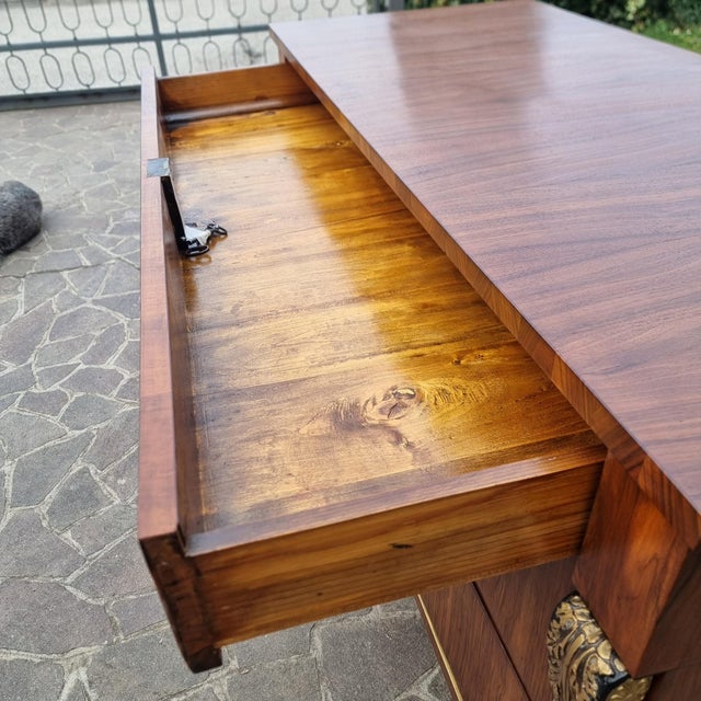 Antique Empire Chest of Drawers in Walnut, 1820 For Sale - Image 10 of 11