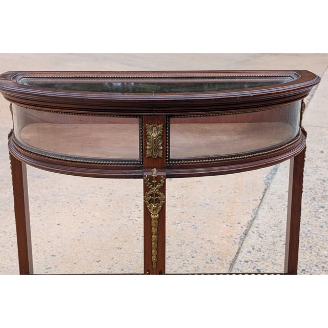 Authentic Late 19th-Century French Demilune Curio Cabinet in Mahogany With Ormolu Mounts, C. 1890 For Sale - Image 13 of 17