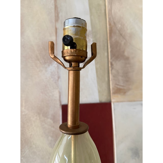 1960s 1960s Italian Empoli Style Green Swirl Art Glass Lamp, 25 Inch Marbled Glass on Brass Tone Base Table Lamp For Sale - Image 5 of 10