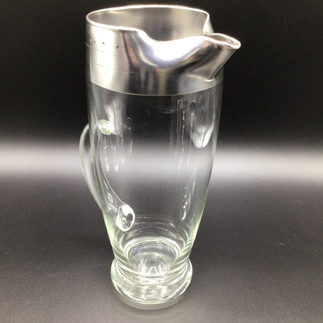 Mid-Century Modern Dorothy Thorpe Martini Pitcher With 4 Roly Poly Glasses Muddle Spoon and Glass Stir Stick - Set of 7 For Sale - Image 3 of 12
