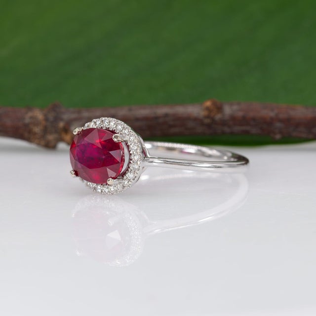 Metal 2.8Ct Madagascar Ruby Ring With Natural Diamond Accents: Solid 14k Gold, Size 6.75 For Sale - Image 7 of 10