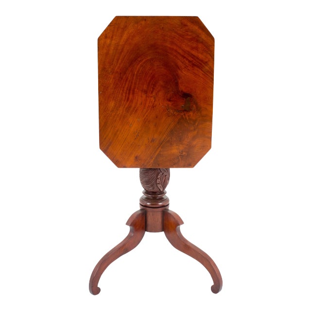 Early 19th Century American Mahogany Tilt Top Tea Table For Sale